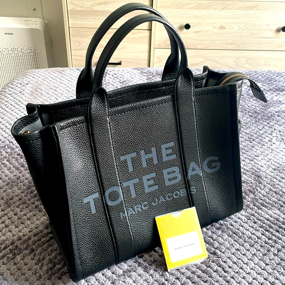 Marc Jacobs Medium Tote Bag in Leather